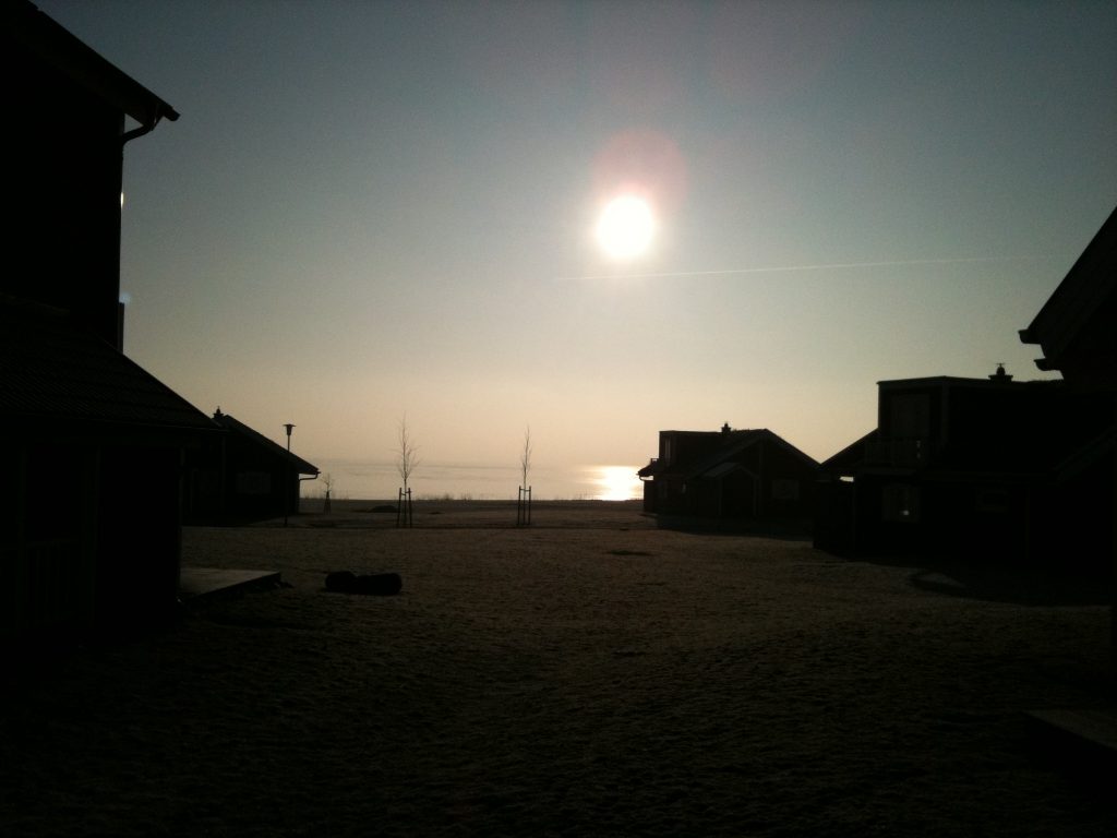 Morgendlicher Blick von der Terrasse des Ferienhauses Ostseebrise Richtung Ostsee